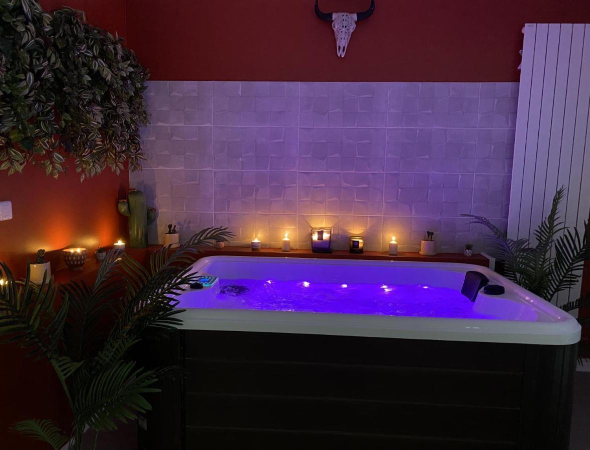 House Of Spa Privatif - Jaccuzi Et Sauna Ливри-Гарган Экстерьер фото